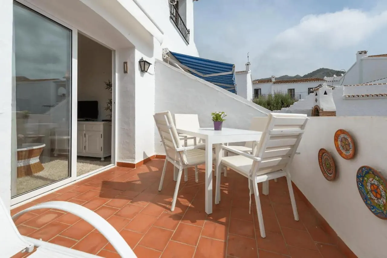 Apartment Right By The Pool Area In Capistrano Village! Nerja