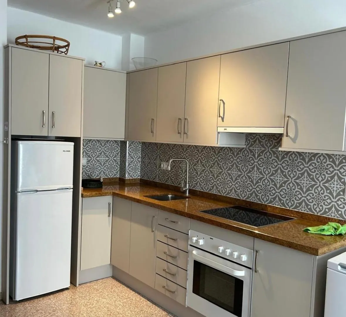 Apartamento Right By The Pool Area In Capistrano Village! Nerja